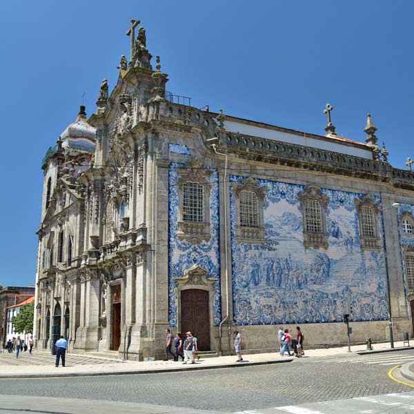 美轮美奂的卡尔莫教堂(Igreja do Carmo)