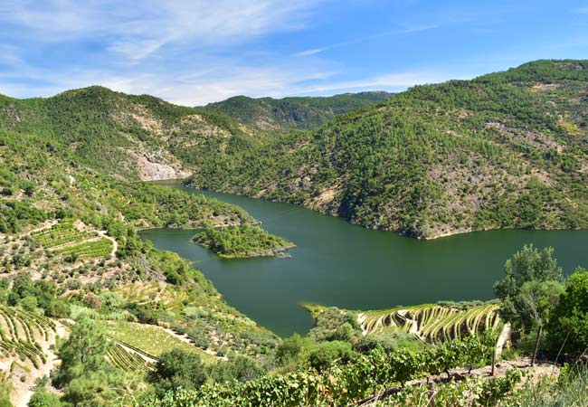 Lago Tua nella Valle del Douro