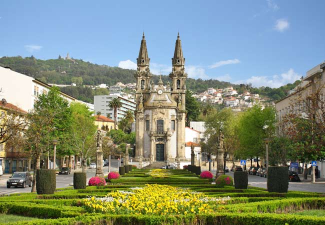 Igreja Consolação e Santos Passos Largo República do Brasil Guimarães