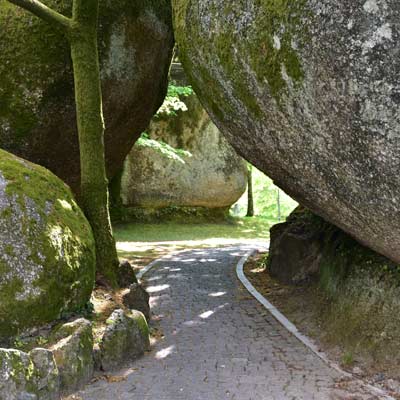 Penha hill boulders 