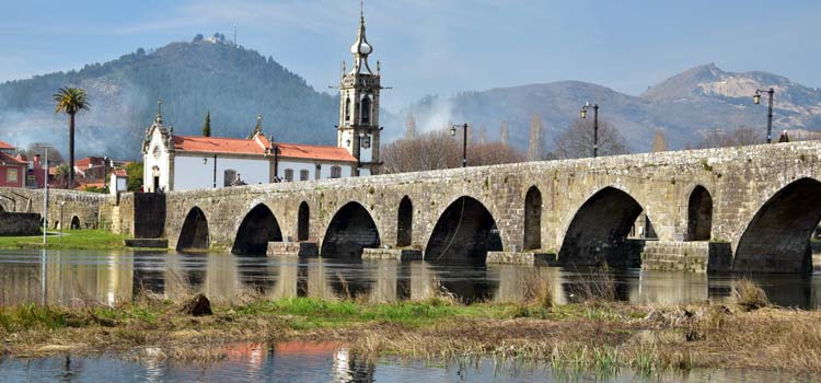 Ponte Medieval  Igreja de Santo António